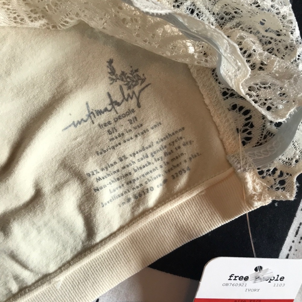 nwt //free people reversible seamless lace bandeau - Picture 5 of 5